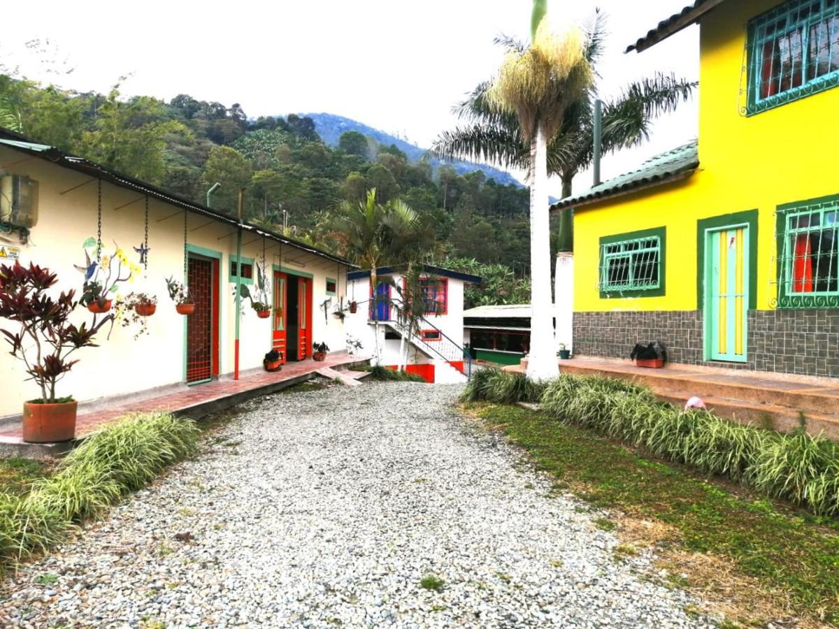 نزل Calarcáفي Finca Turistica Santa Clara المظهر الخارجي الصورة