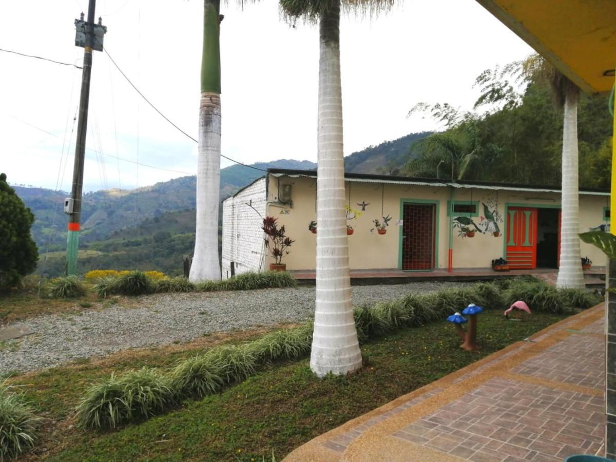 نزل Calarcáفي Finca Turistica Santa Clara المظهر الخارجي الصورة